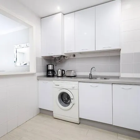 1 Bedroom Golden Banus, Walk Everywhere! Rdr305 Apartment *